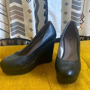 Madden girl glitter wedge